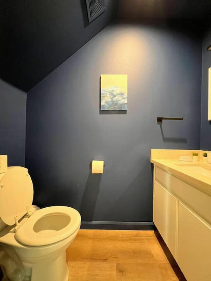 Trendy 2br Near Hollywood Hotspots - Br9 Los Angeles